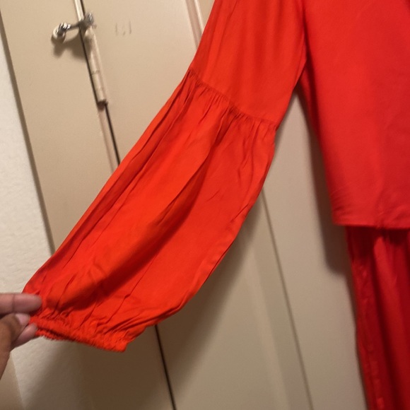 Beautiful, red Venus, high (at the waist) low (to ankle), tie in front blouse. - Picture 2 of 10